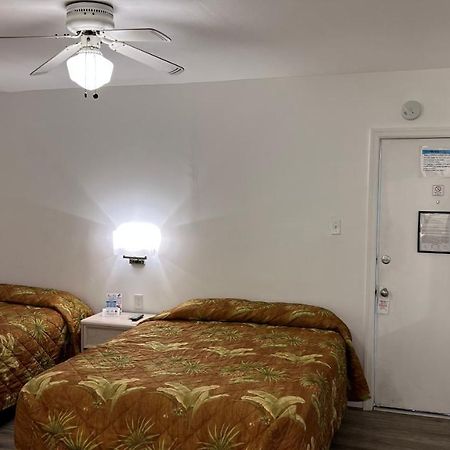 Riviera Resort & Suites Уайлдууд Екстериор снимка