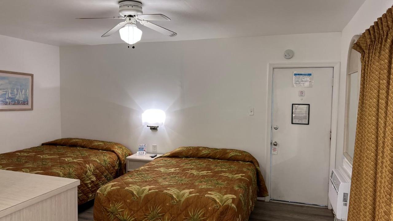 Riviera Resort & Suites Уайлдууд Екстериор снимка