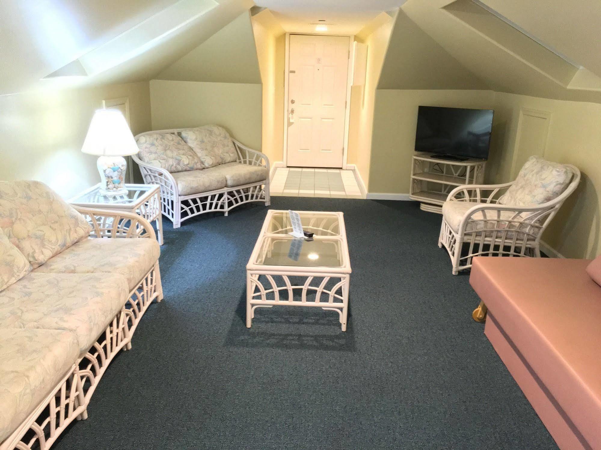 Riviera Resort & Suites Уайлдууд Екстериор снимка