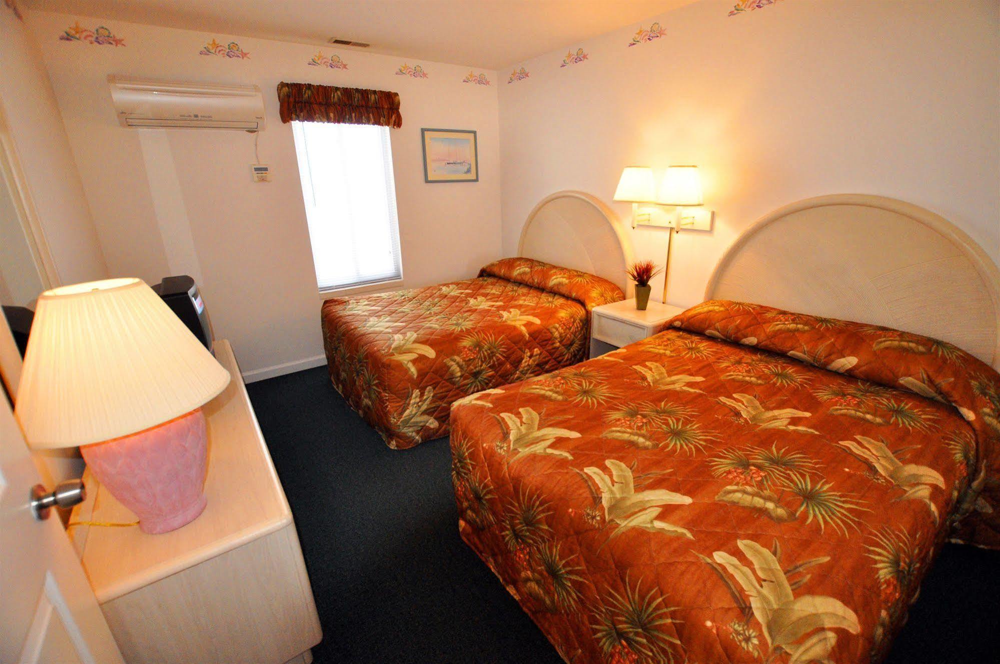 Riviera Resort & Suites Уайлдууд Екстериор снимка